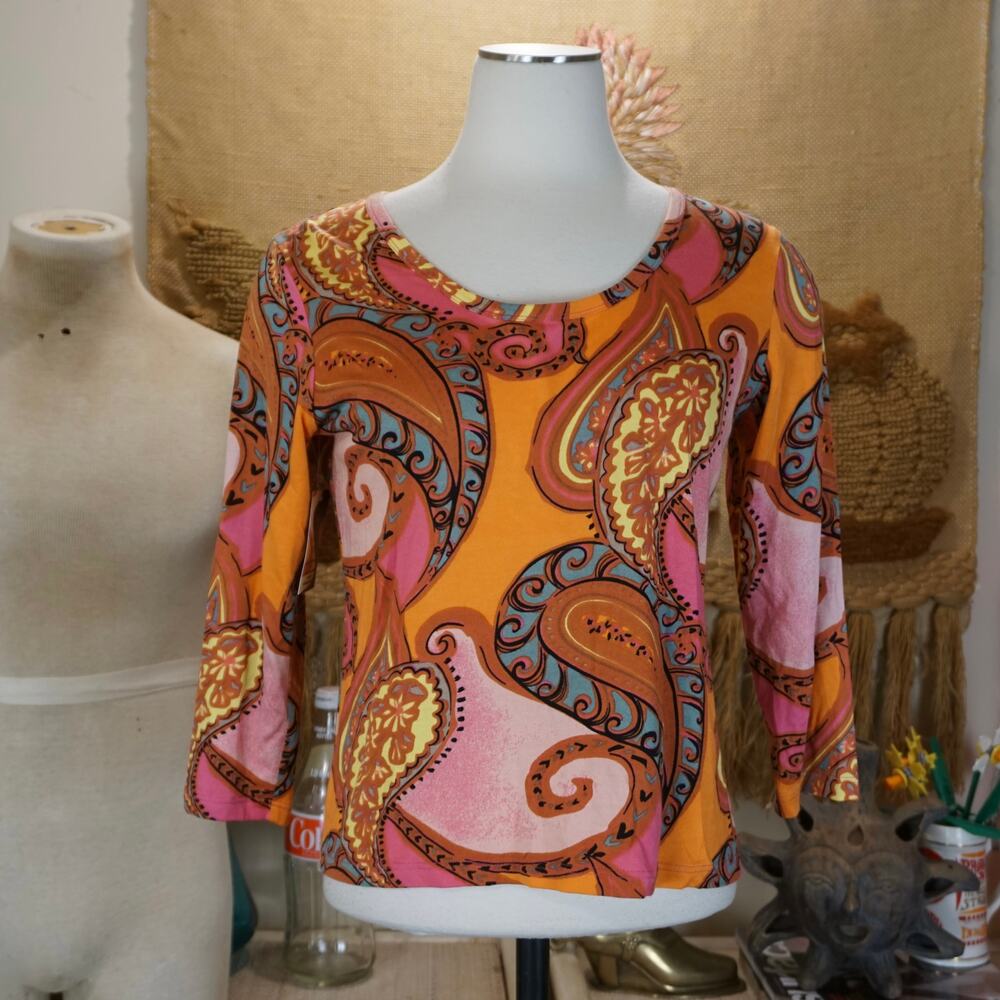 Y2k acorn paisley silk blend 3/4 sleeve top